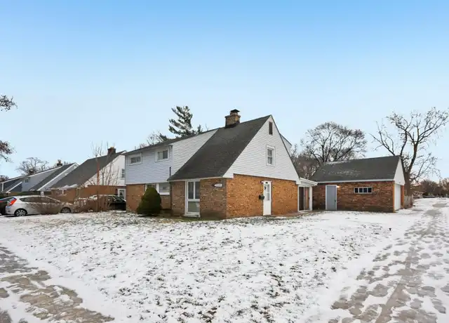 homes for sale in lyons il